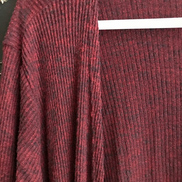 Lularoe Sarah Sweater - Picture 2 of 4